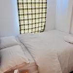 Charming Double Bed Room In New Moston